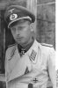 399px-Bundesarchiv_Bild_101I-240-2116-06,_Russland,_Offizier_mit_Ritterkreuz.jpg